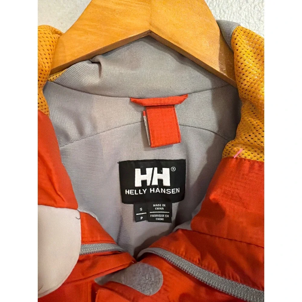 Helly Hansen conquer elements